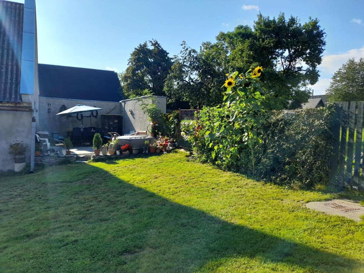 Villa Ubytovani U Machalu Leskovec Nad Moravici Exterior foto